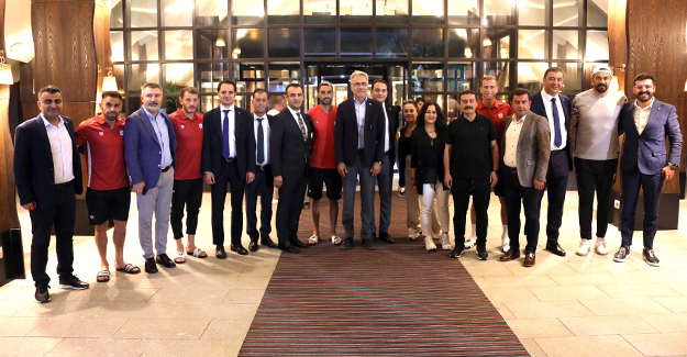 Başkanımız Zeki Özdemir, Erzurum`da Kamp Yapan Sivasspor`u Ziyaret Etti