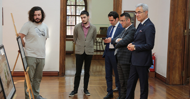 Başkanımız Zeki Özdemir,  Mustafa Aslan tarafından Kongre Müzesinde açılan fotoğraf sergisine katıldı.