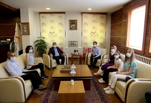 İlk 100`e Giren Öğrencilerden Ziyaret