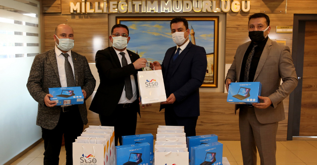 Milli Eğitim`e Tabletler Teslim Edildi