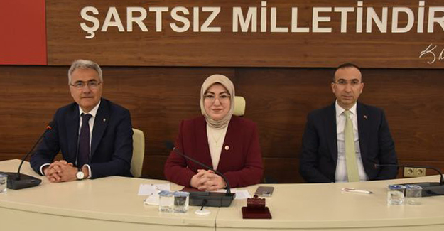 STSO MECLİS TOPLANTISININ KONUĞU AK PARTİ SİVAS MİLLETVEKİLİ RUKİYE GENÇ TOY OLDU