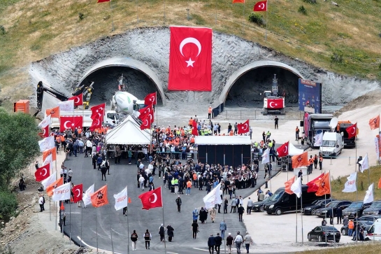 Yönetim Kurulu Başkanımız Zeki Özdemir, Çamlıbel Tüneli Projesi Temel Atma Töreni’ne katıldı.